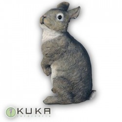 Figura conejo gris de pie