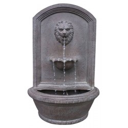 Fuente pared león marrón