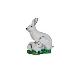 Figura coneja blanca con cria